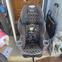 Graco Convertible car seat