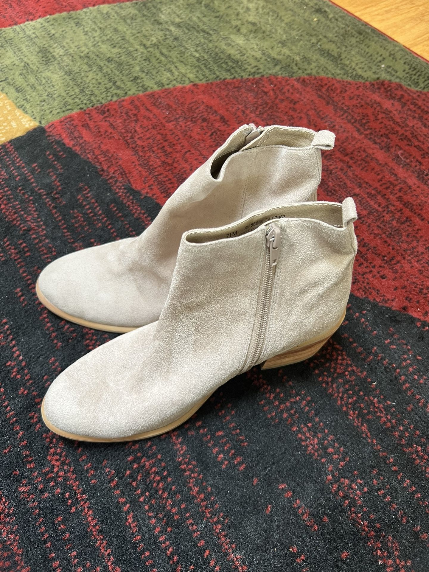 Abound Botties Stacked Heel 7.5 Tan Suede