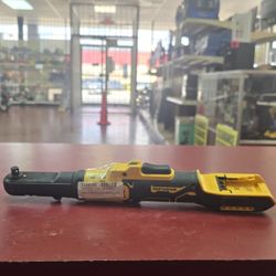 Dewalt  Socket & Rachet  DCF510