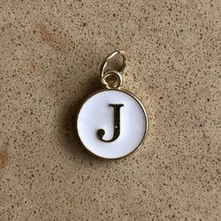 ⚪️ Pretty, two-sided white and gold letter J initial circle charm pendant