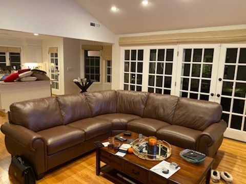 Custom Leather Sectional Couch/Sofa