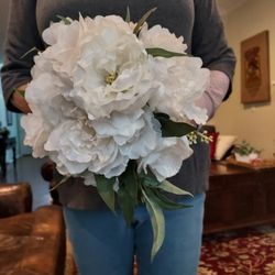 New Wedding Bouquet Ivory