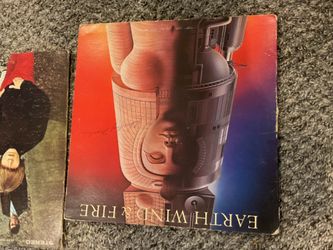 Tons of vintage vinyls!