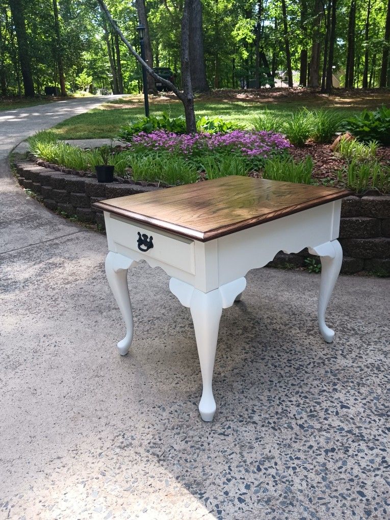 Queen Anne end table