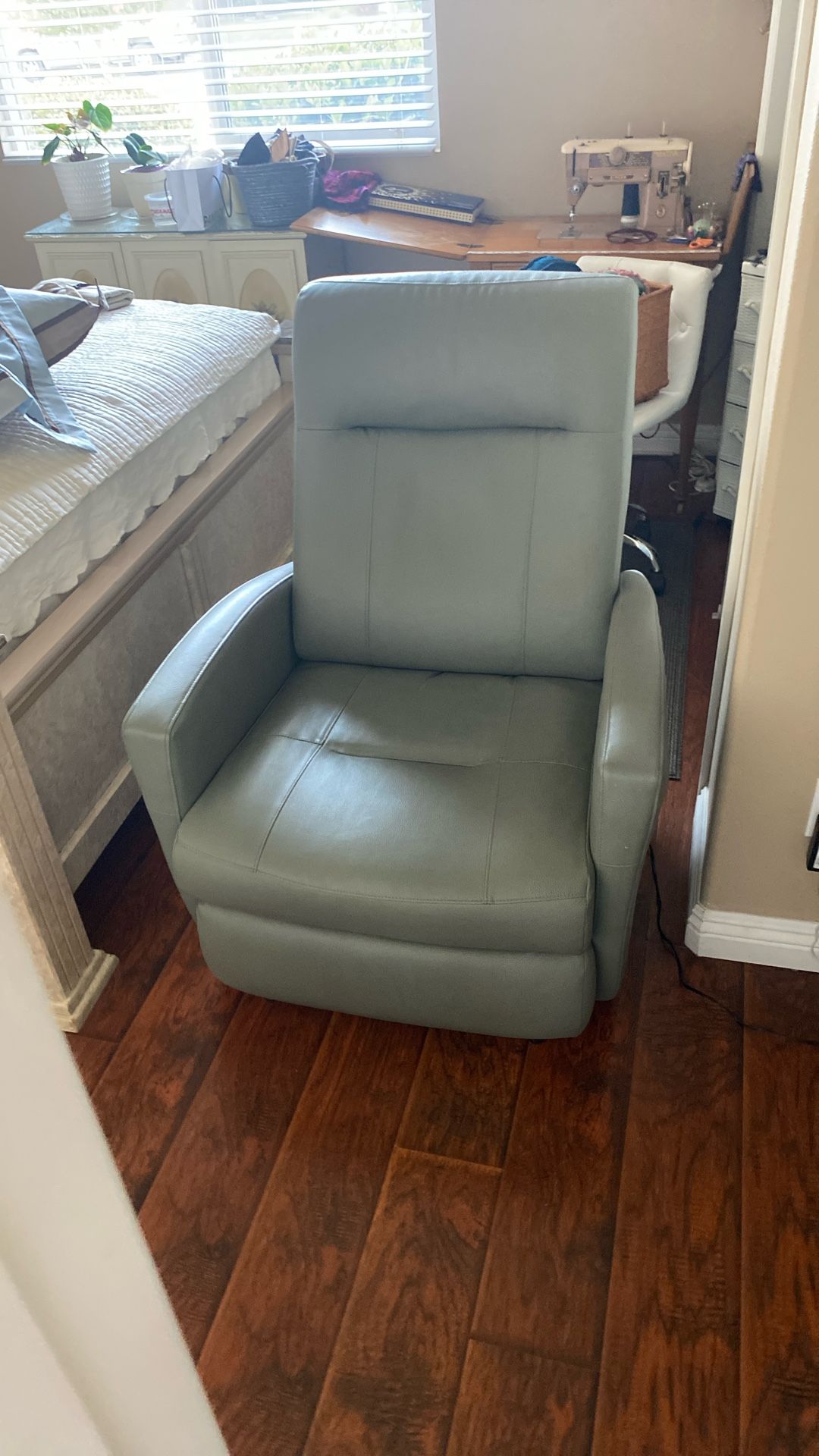 Power Recliner