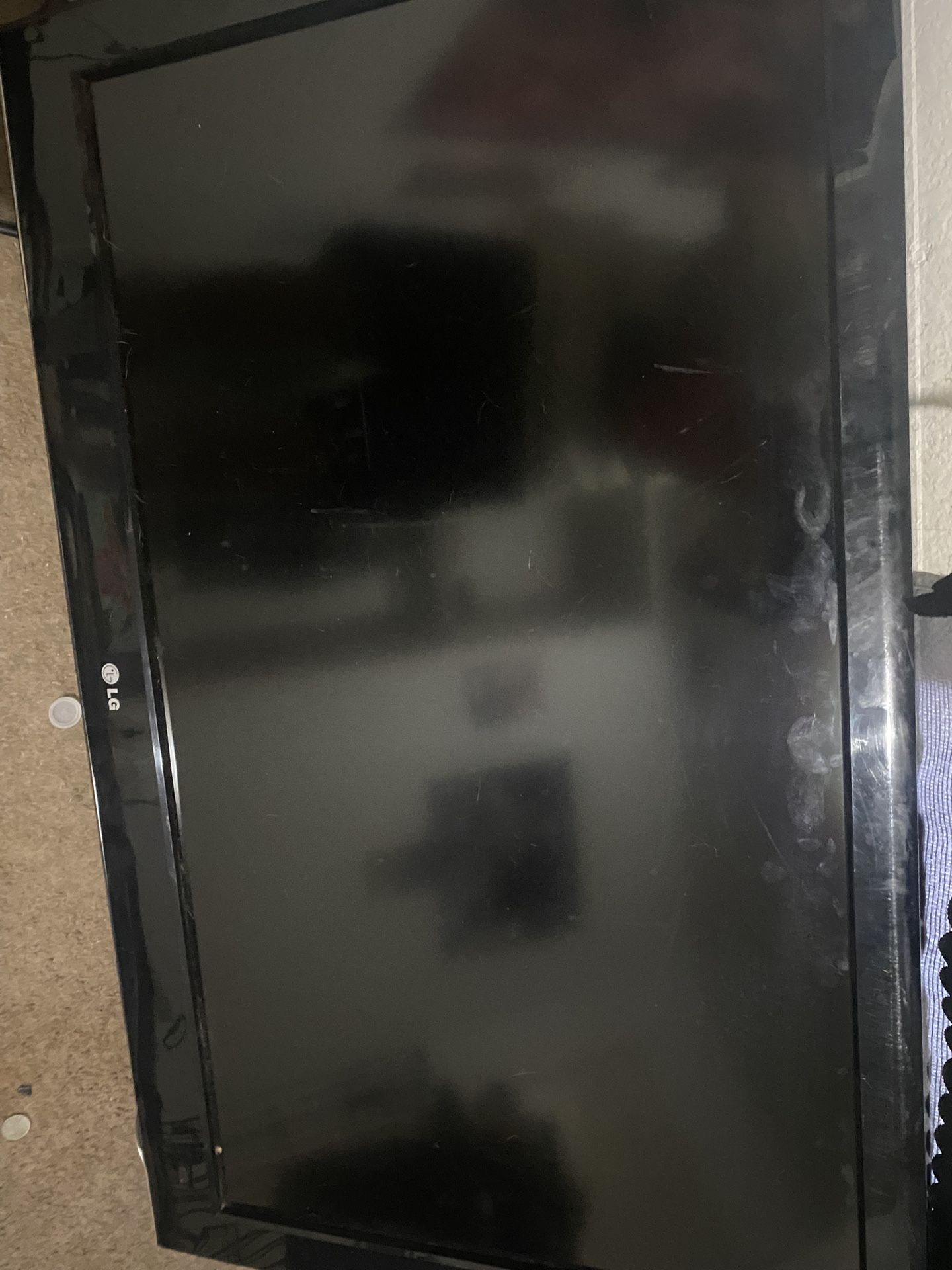 32 Inch LG