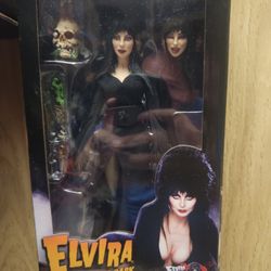 NECA Elvira Mistress Of The Dark 40 Year Figure