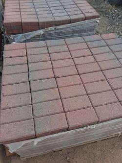 6 pallets of pavers