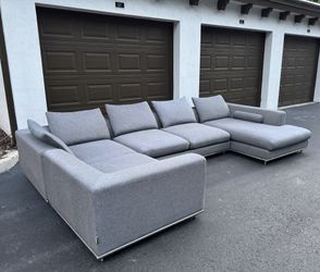 Sofa/Couch Sectional - Modular - Linen -  Perazzi - Delivery Available 🚛