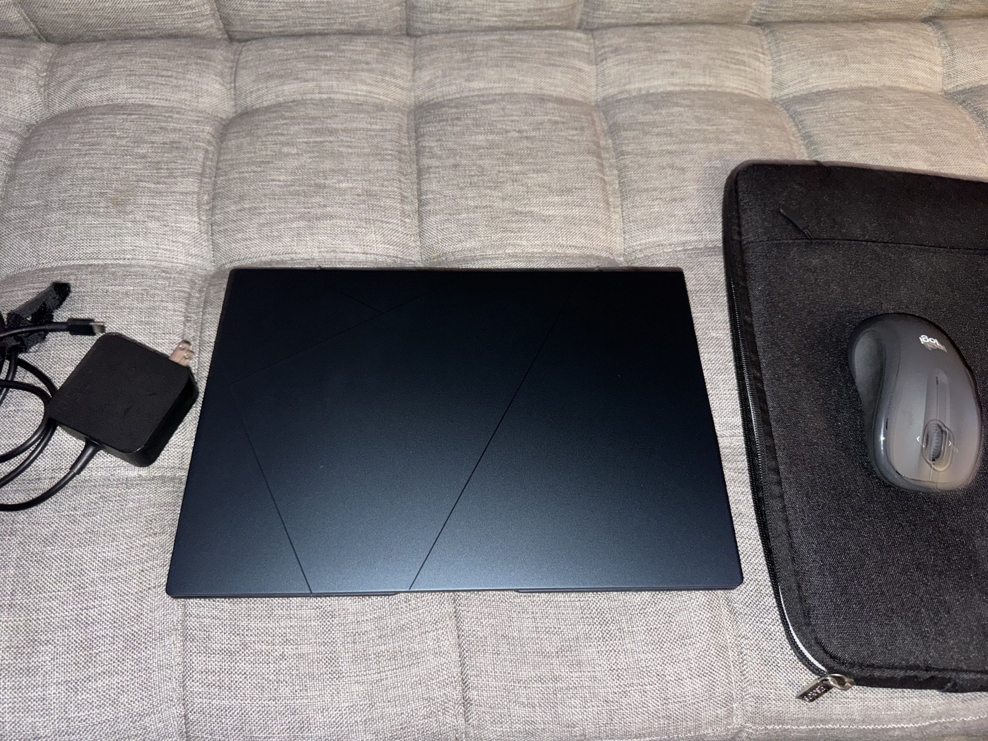 ASUS Zenbook 2023 OLED 14.5 8gm Ram 256GB