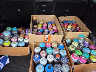 100+ spray paint cans used but have paint left with various tips