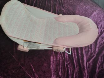 Ingenuity Foldaway 2-Position Baby Bath Seat, Adjustable Support for Sink or Bathtub, Ages 0-6 Months up to 20 Pounds, Machine-Washable Sling