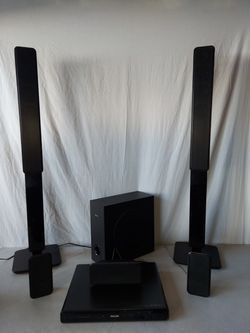 1000 Watt Philips DVD Home Theater System 5.1 HTS3566D 1080p HDMI Upconversion Divx Ultra Dolby Pro Logic II Hi-Speed USB Energy Star plays .wma