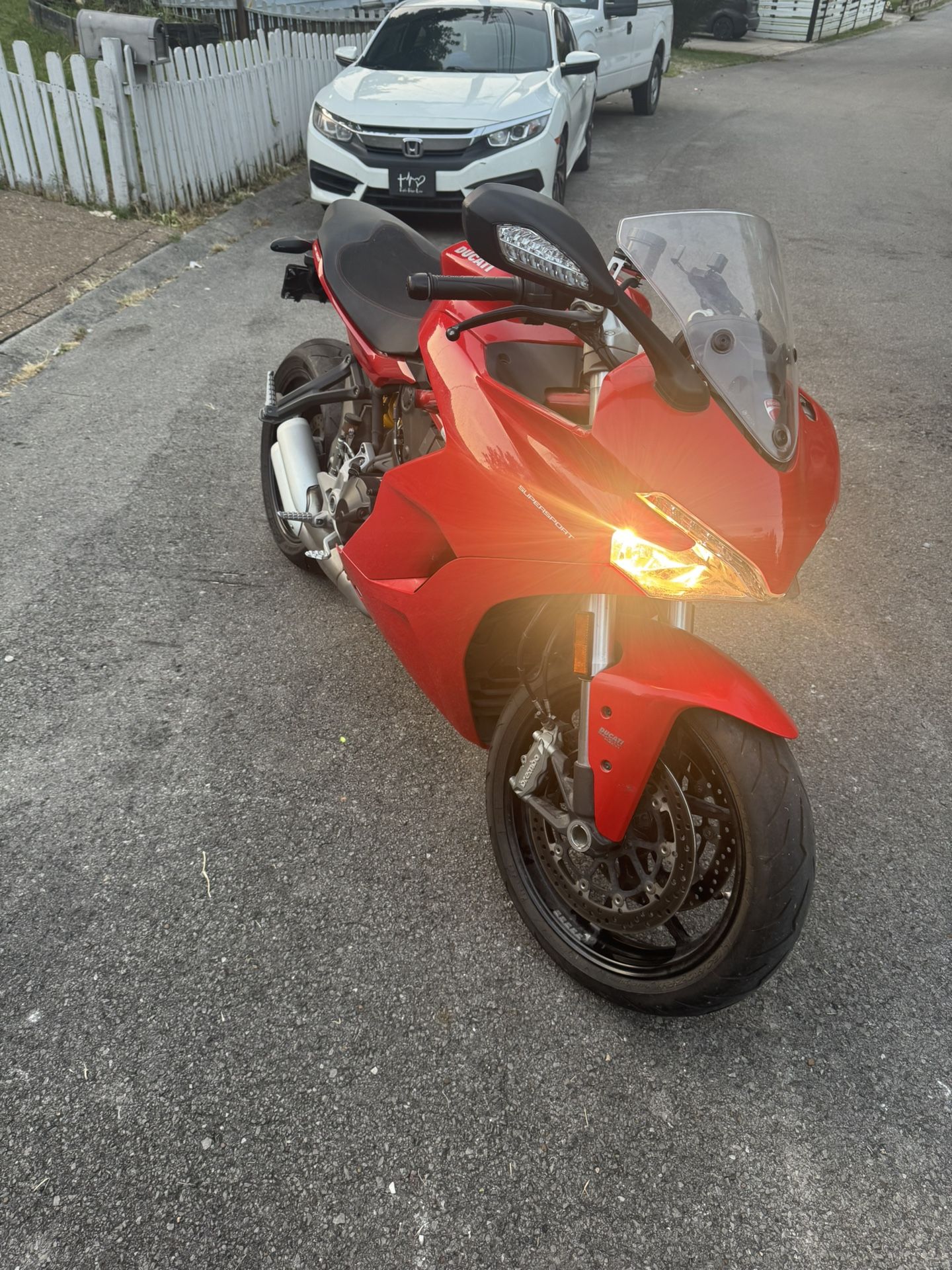 ducati supersport