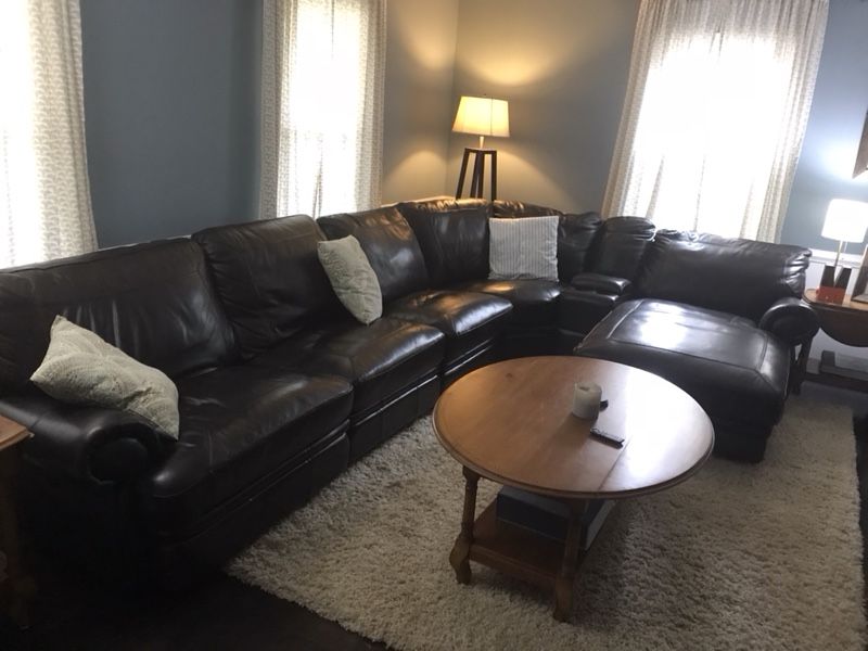 Bentley Sectional Leather Sofa Havertys Baci Living Room