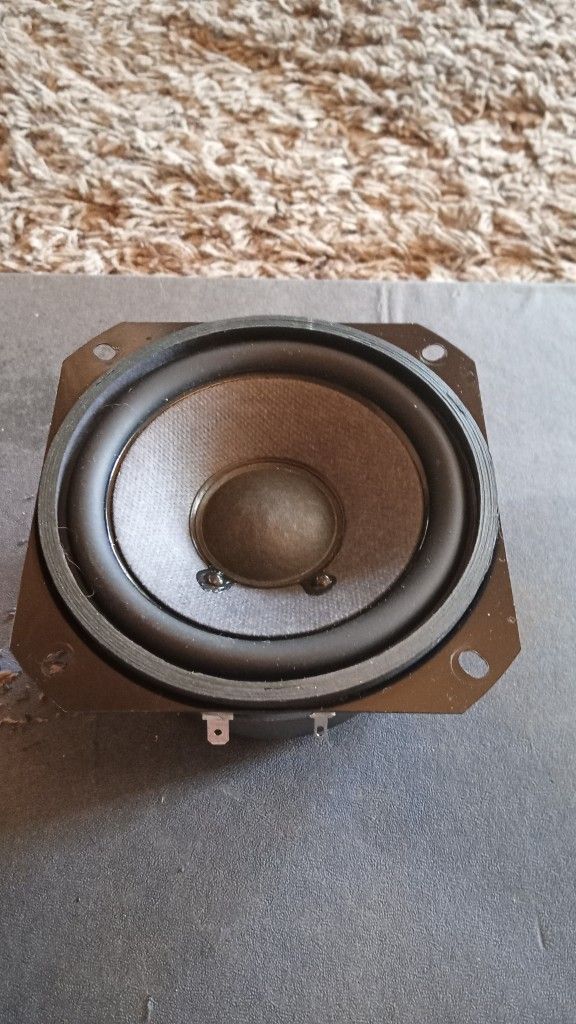 Single Sony Speaker  Sub Woofer .