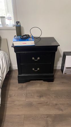 NIGHT STAND. MUST GO TODAY