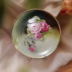 Vintage Porcelain Hand Painted 8.5" Wall Mount Plate. Weimar Germany Signed By Arnold 