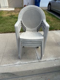 Free plastic patio chairs