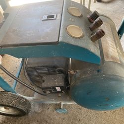 Makita Compressor 