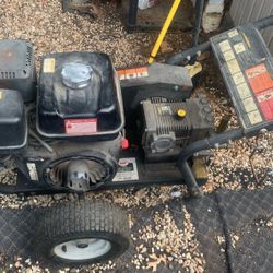 3500 PSI Pressure Washer , Needs Pull String 