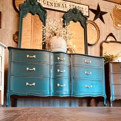 Peacock Teal & Gold 9 Dr French Dresser 