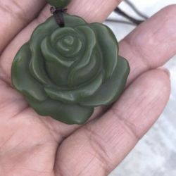 Carved jade pendant necklace