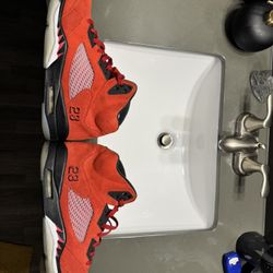 Raging Bull Jordan 5’s Size 13 (Like New)