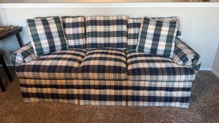 Plaid Upholstered 3-Cushion Sofa