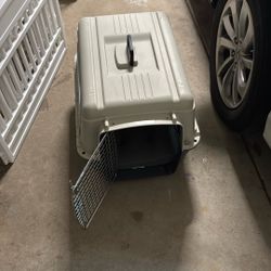 Dog Crate (NEVER USED!)