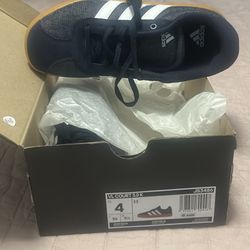 Boys Adidas Shoes 👞 