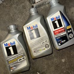 Single Bottle 1 Quart Size Mobil 1 Advanced Full Synthetic Car Oil