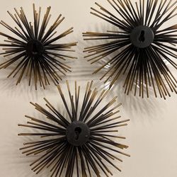 Wall Prongs