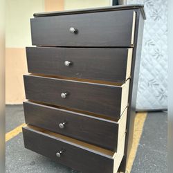 5 drawers dresser