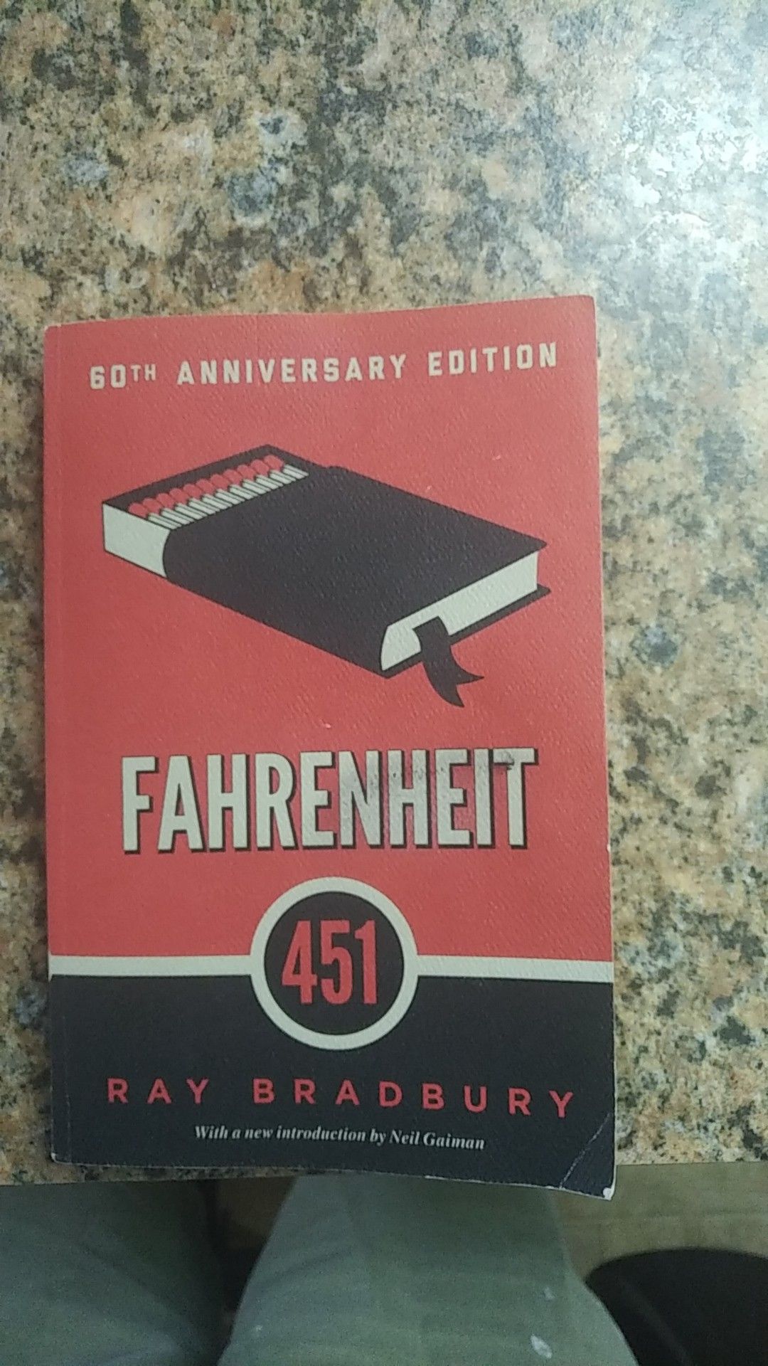 Fahrenheit 451: A NOVEL