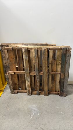 Used Wooden Pallets