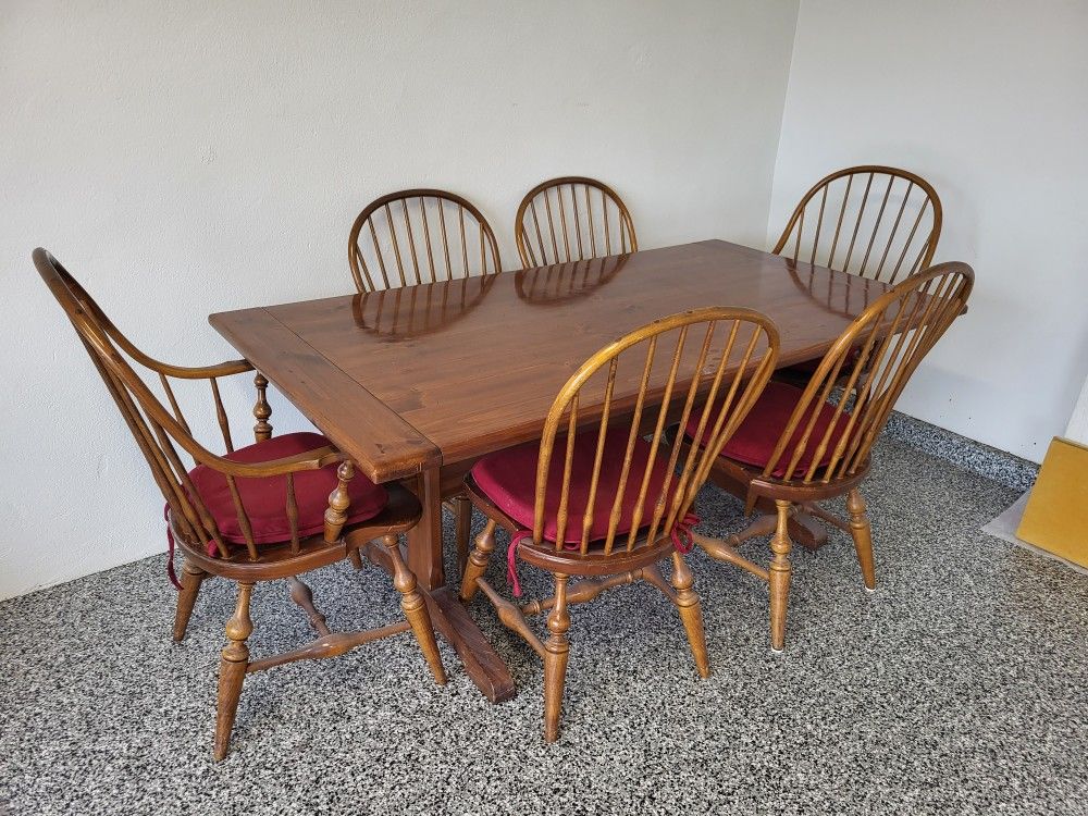 Vintage Dinning Table, Cover Pad & 6 Chairs