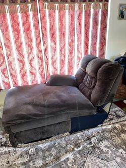 Sofa For SALE!!🤎🙌🏻💯💫📲✅