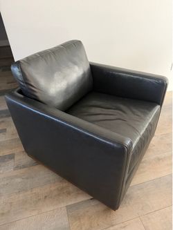 Swivel Accent Chair