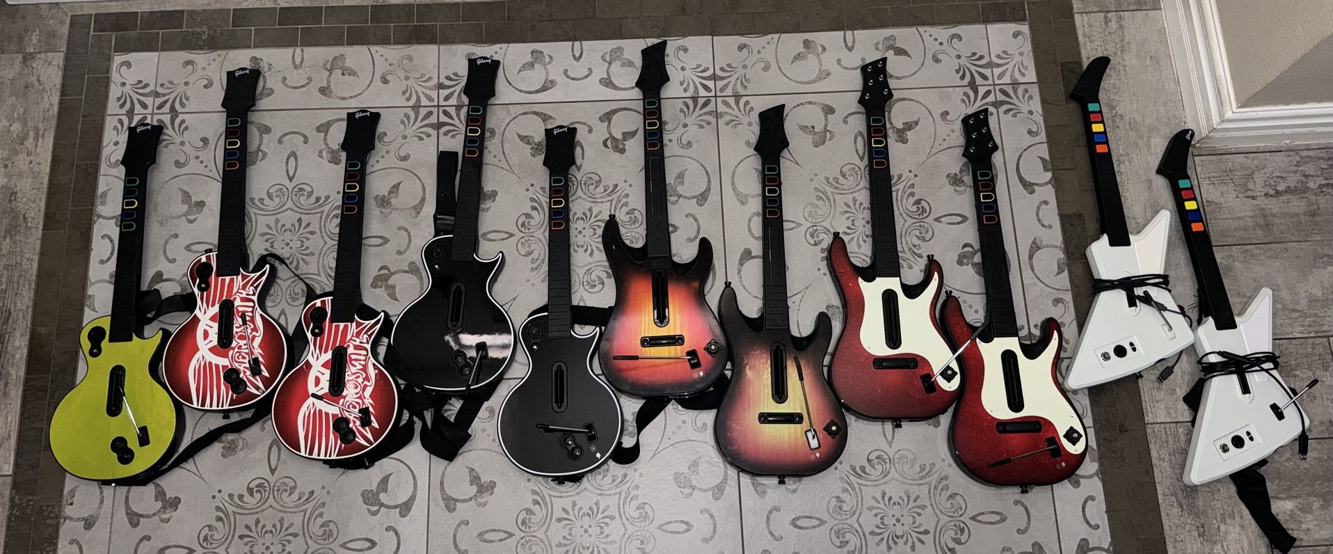 GUITAR HERO LIVE ROCK BAND VIDEO GAME REMOTE CONTROLLERS SONY