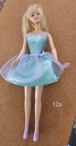 Mattel, Easter charm Barbie