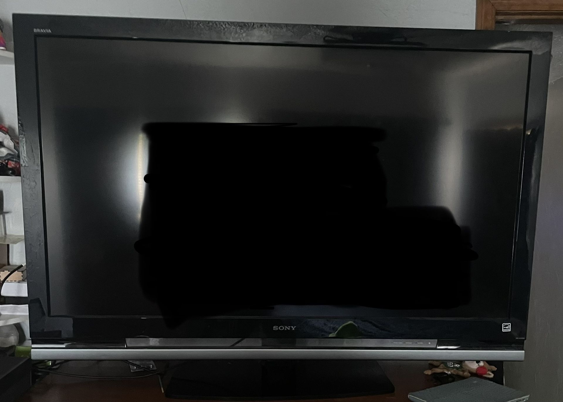Sony 52” Bravia energy star KDL-52W4100 TV 120hz