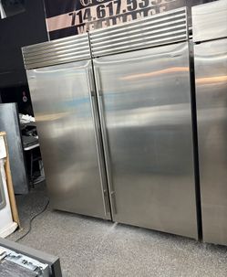 Sub Zero Stainless Steel Built In 72” Column Set Fridge Freezer