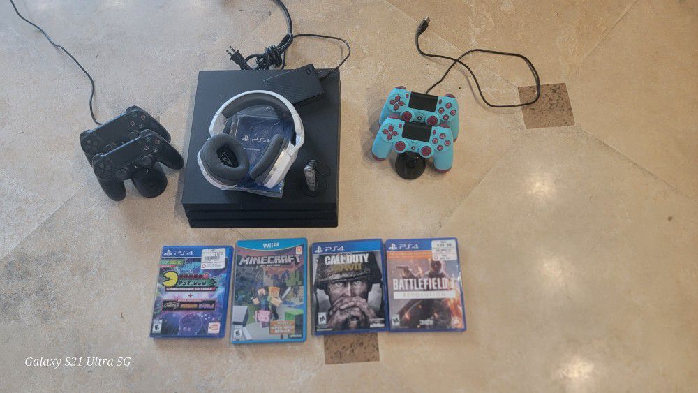 Playstation 4 !!! Perfect Condition