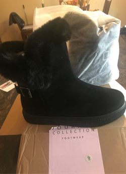 Brand new black boots size 9 comfort Foam