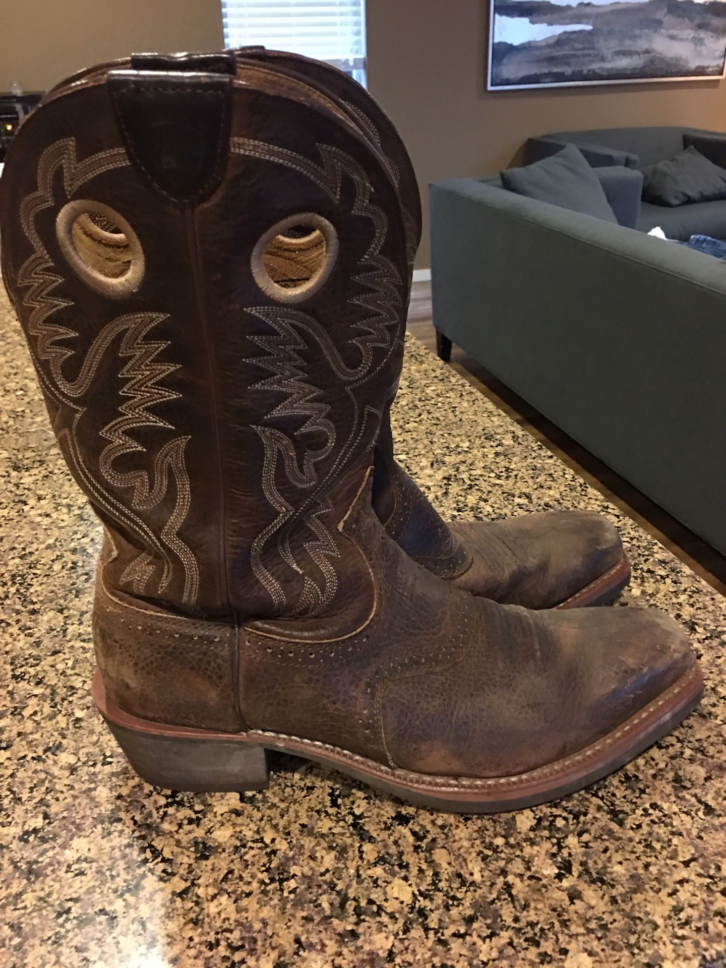 ARIAT Heritage Roughstock Western Boots