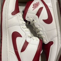 Air Jordan 1 Mid 