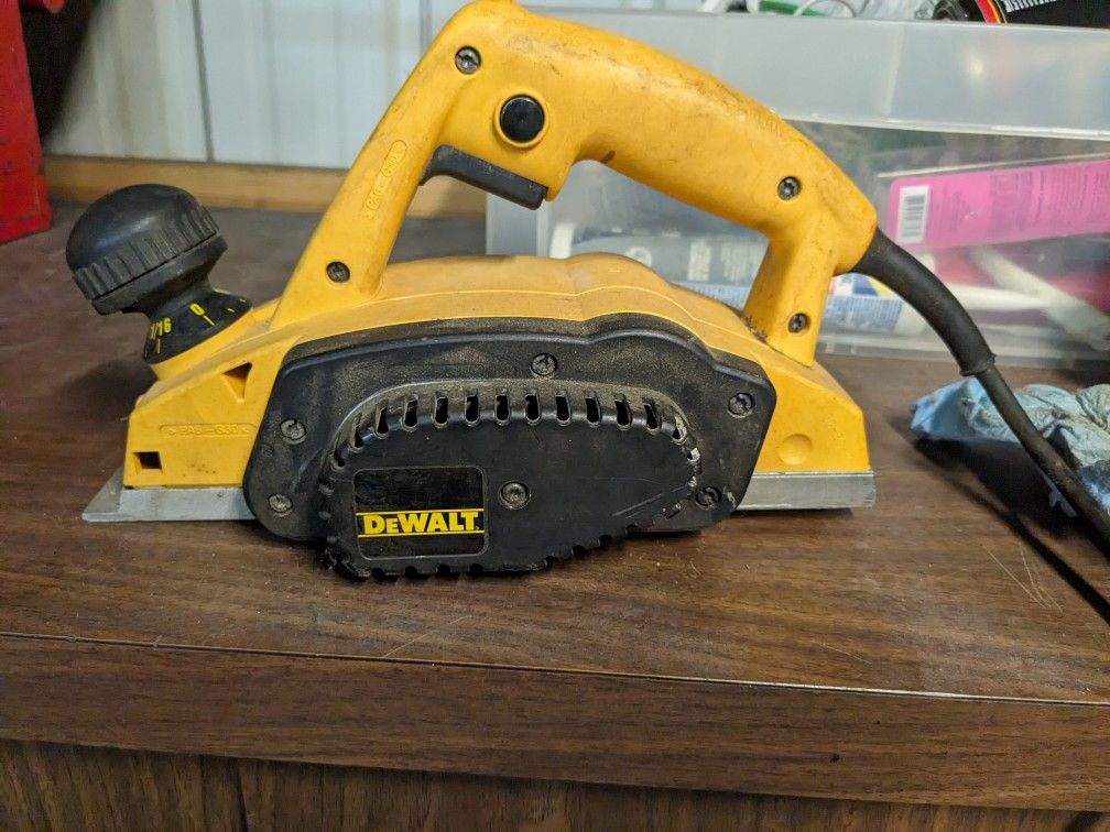 DeWalt Sander