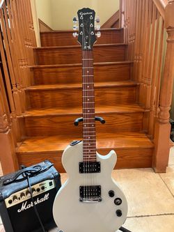 Epiphone Les Paul w/ Marshall Amp