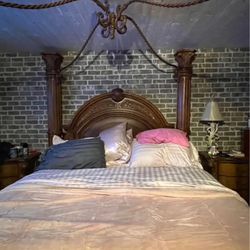 Michael Amini Monte Carlo Pecan Eastern King Poster Bed With Canopy